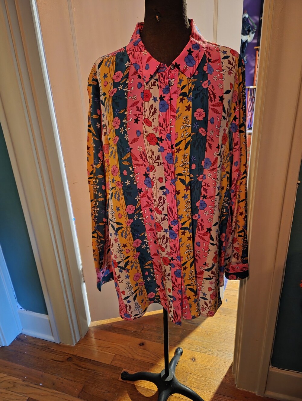 Boden 100% Silk Vibrant Floral Stripe Button Down Blouse Size 16/18